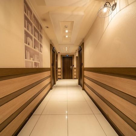 Guri Lexy Hotel Extérieur photo