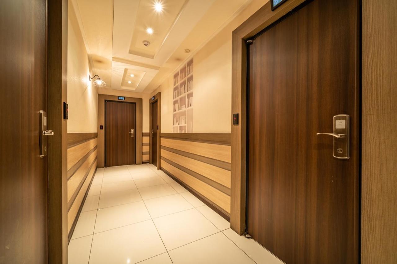Guri Lexy Hotel Extérieur photo