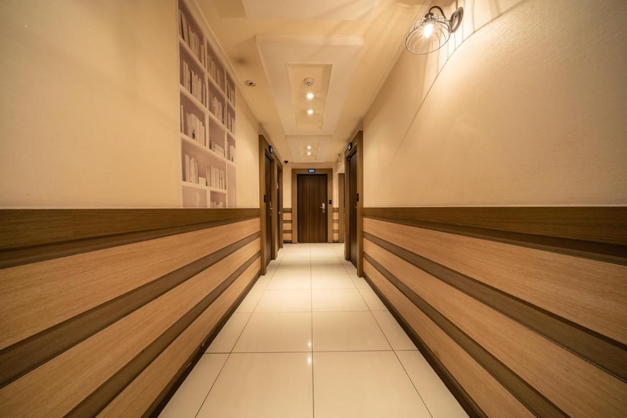 Guri Lexy Hotel Extérieur photo