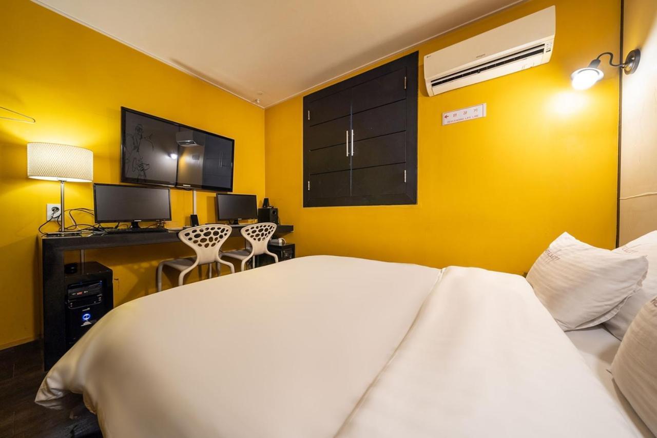 Guri Lexy Hotel Extérieur photo